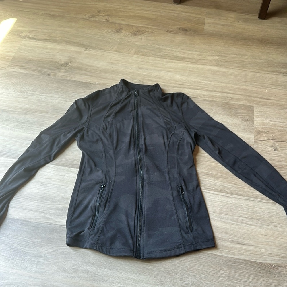 Lululemon define jacket dupe. In great condition never worn.